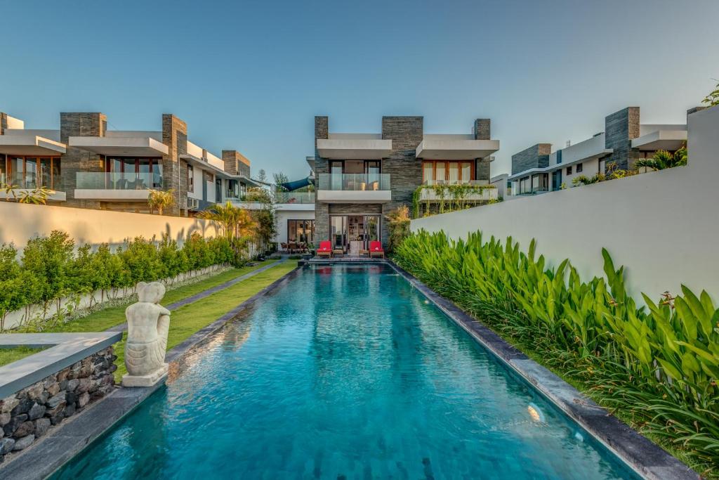 diamond estate villa pool
