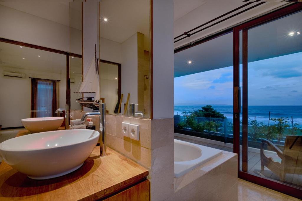 bathroom view kutus villa
