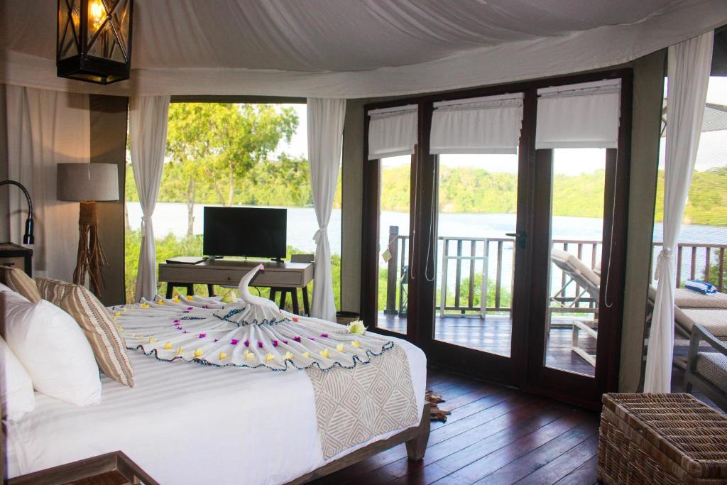 menjangen villa bedroom1