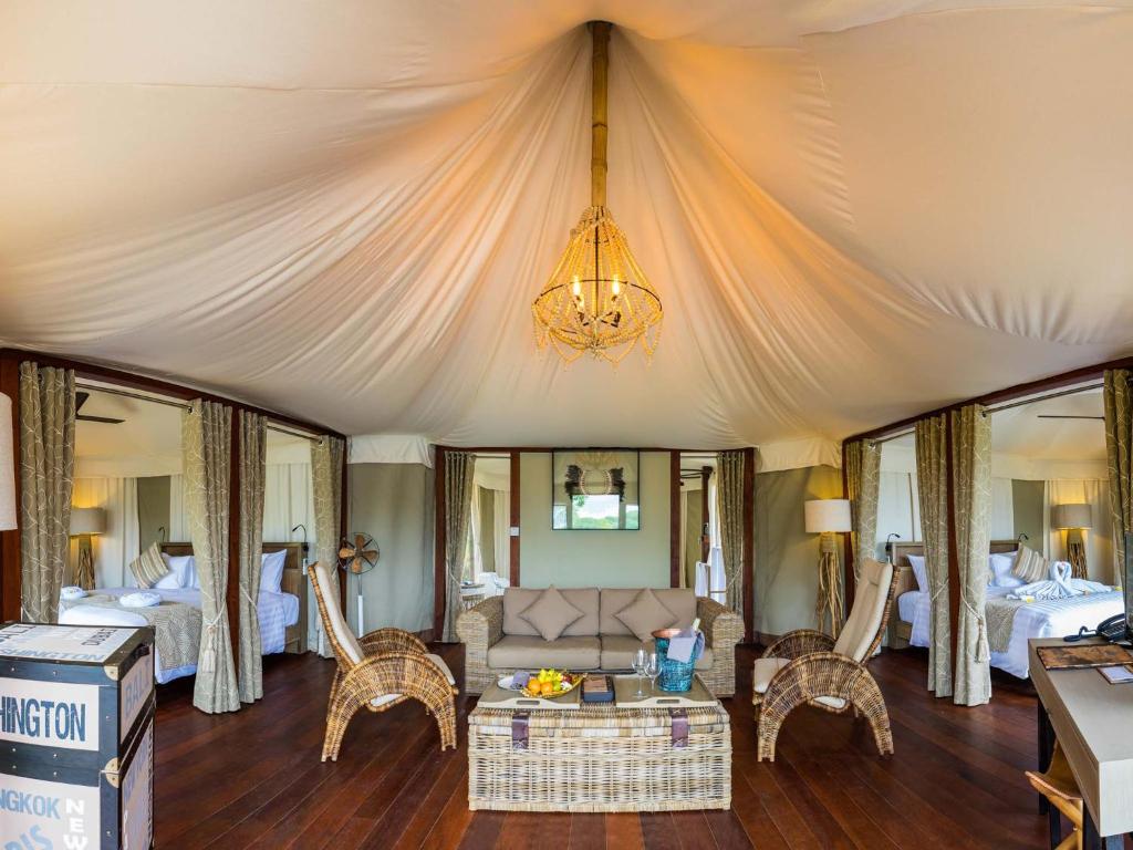 menjangen villa living room2