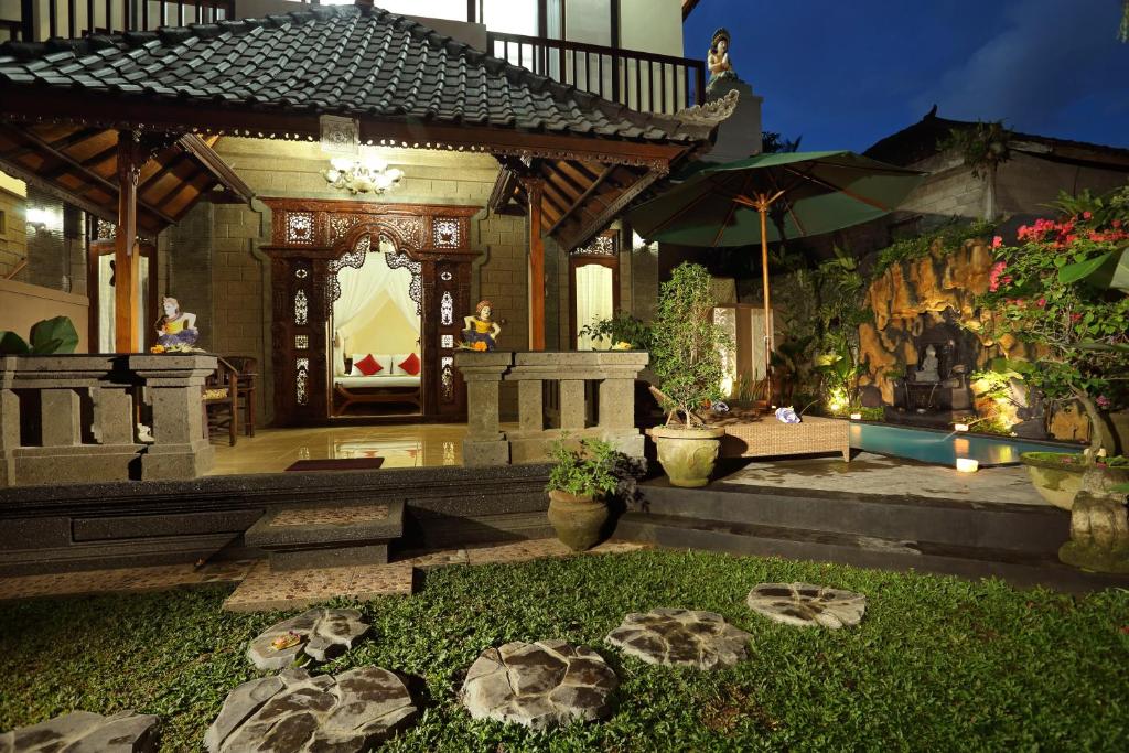 Exterior view of garden at Ashanti Villa in Ubud
