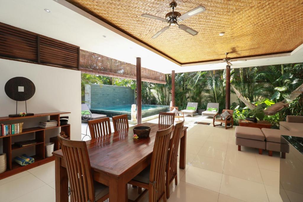 Dining table at Villa Coco Bali