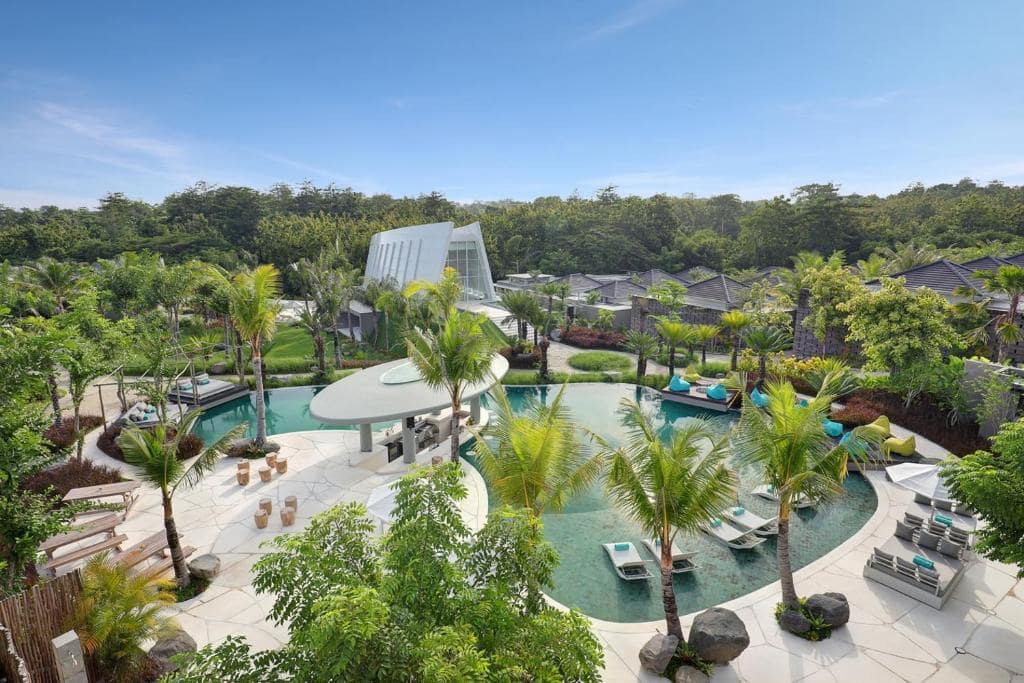 Private pool with lounge chair at Cross Bali Breakers in Jimbaran