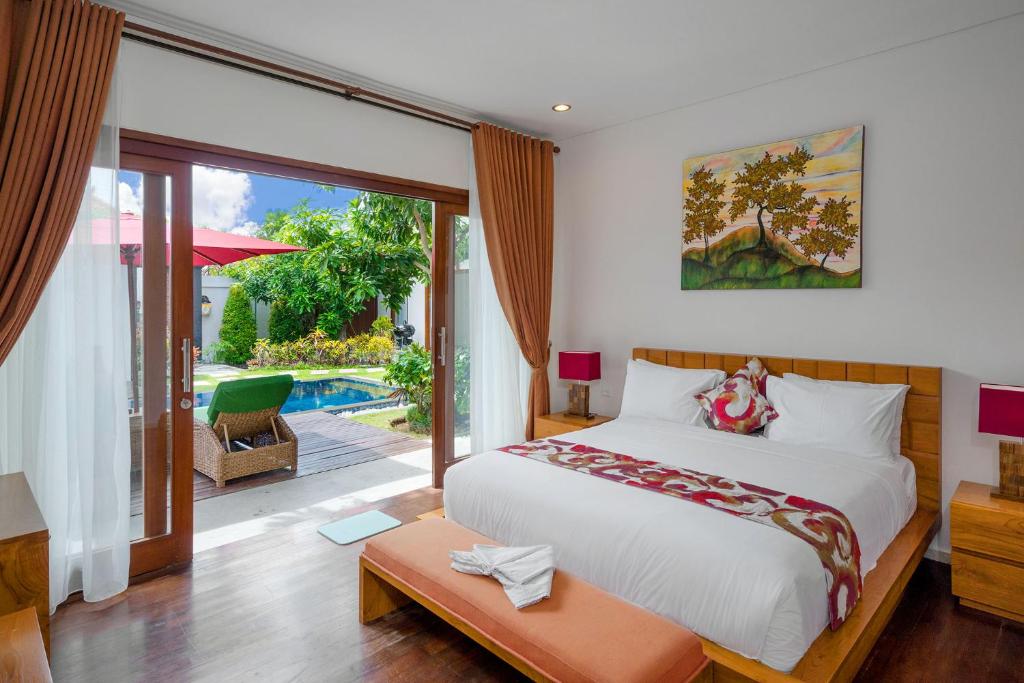 Bedroom with private pool at Delight ART villas