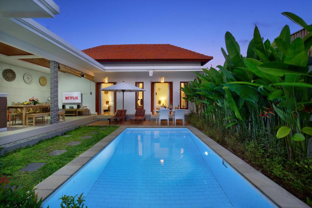 Swimming pool at Bedroom Private Villa