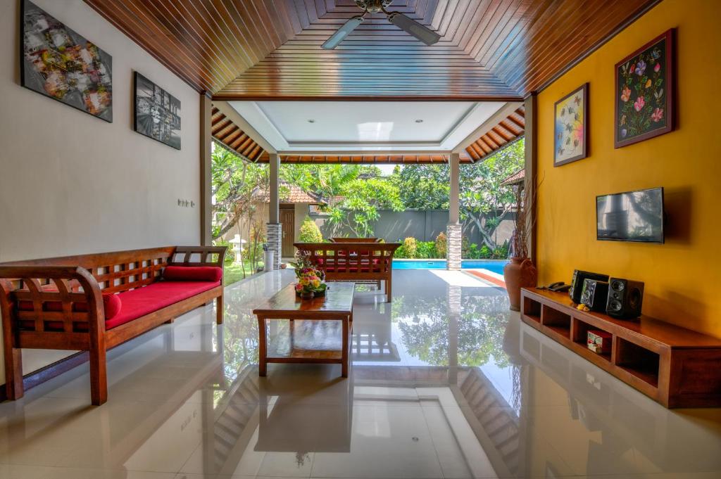 Sitting area at Gracia Bali Villas 
