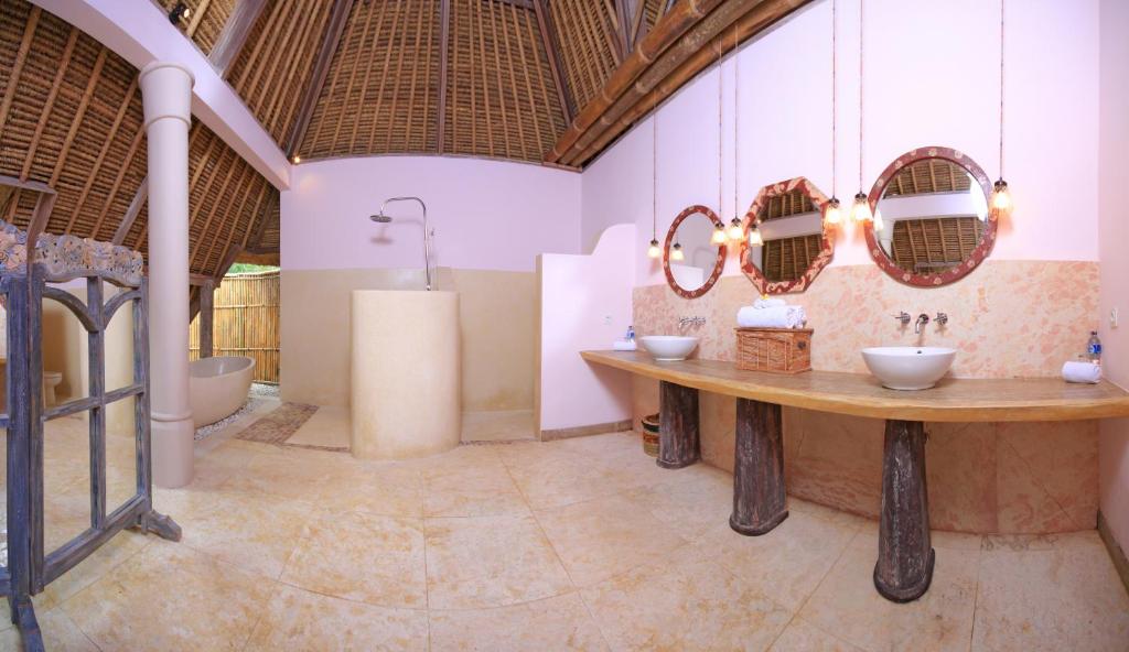 Bathroom at Hacienda Bali