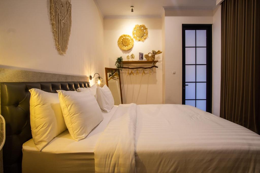 Bedroom at Kamaratih Villas