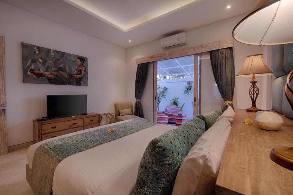 Bedroom with AC at Lavender Villa 