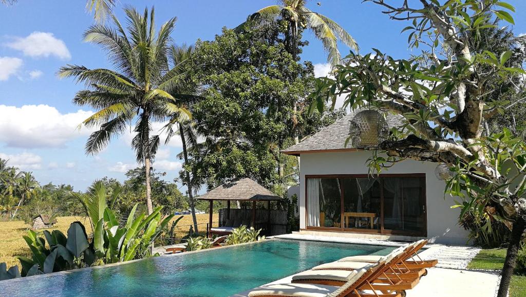 Private pool at Santun Luxury Private Villas