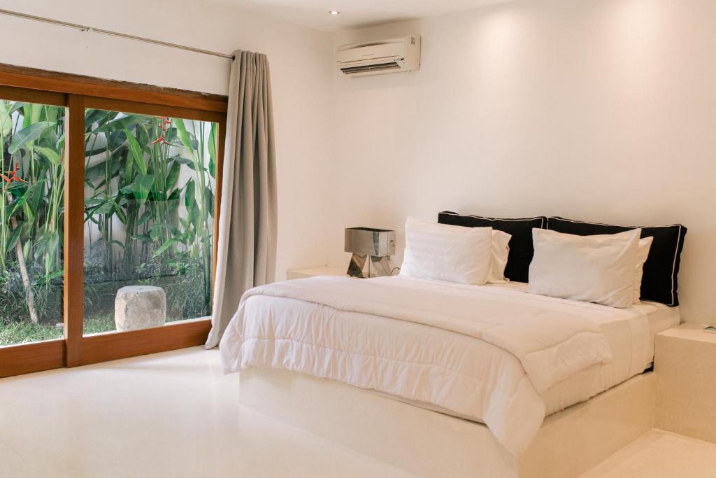 Long bed at The Apartments Ubud