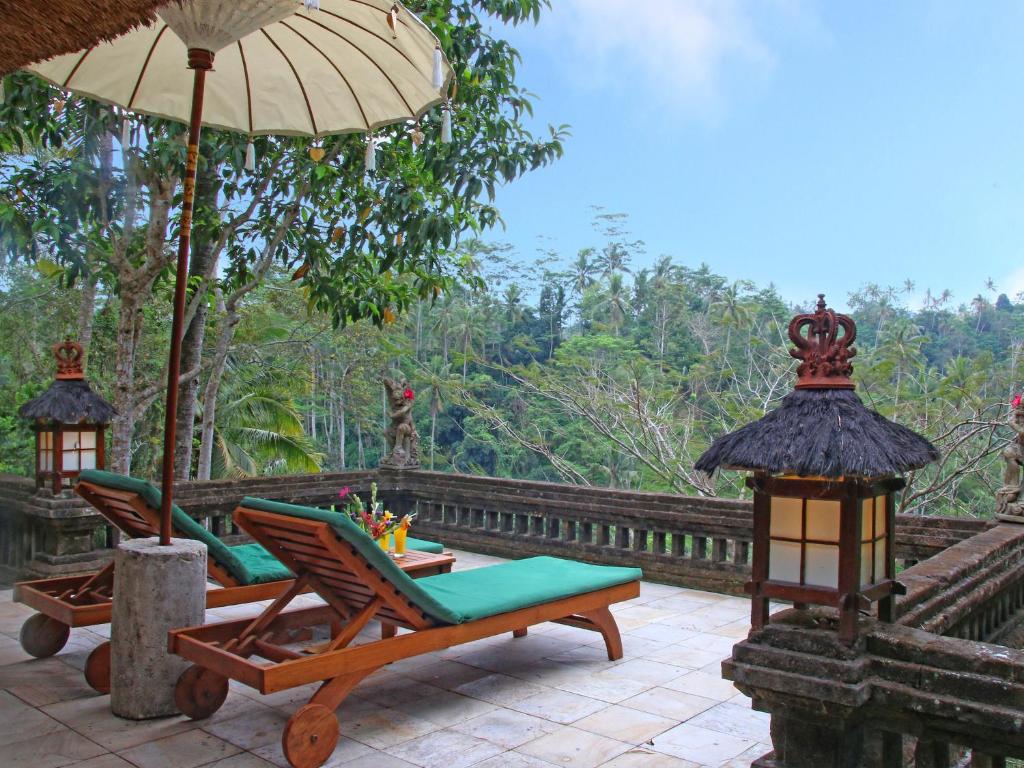 Sun terrace at Toya Retreat Villa