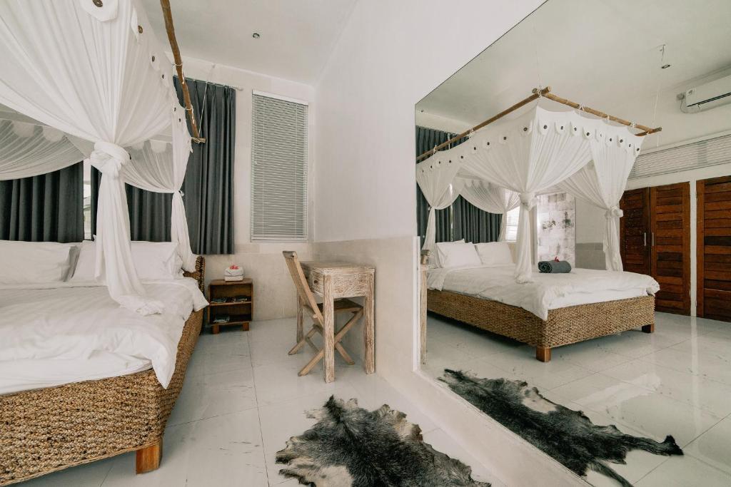 Twin bed at Villa Buku