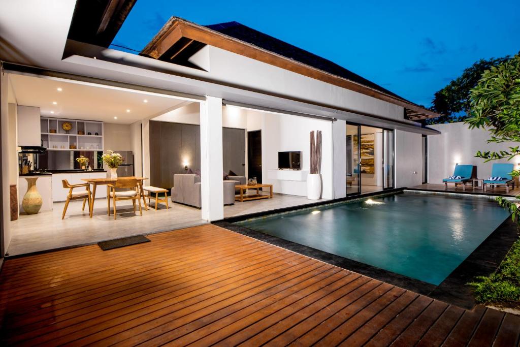 Exterior view of a private pool at Equilibria in Seminyak