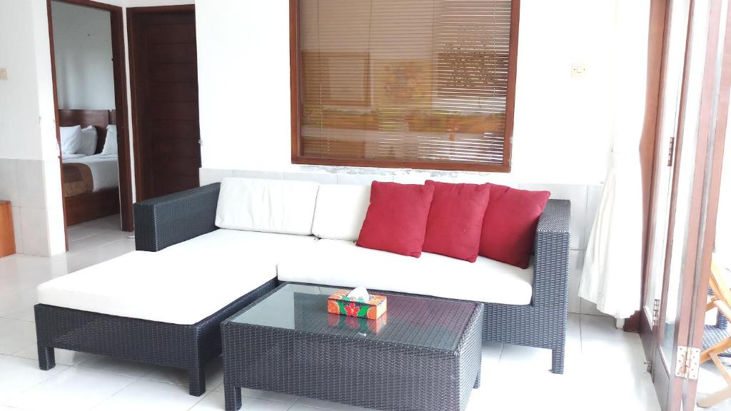 Sofa at Villa Dencarik