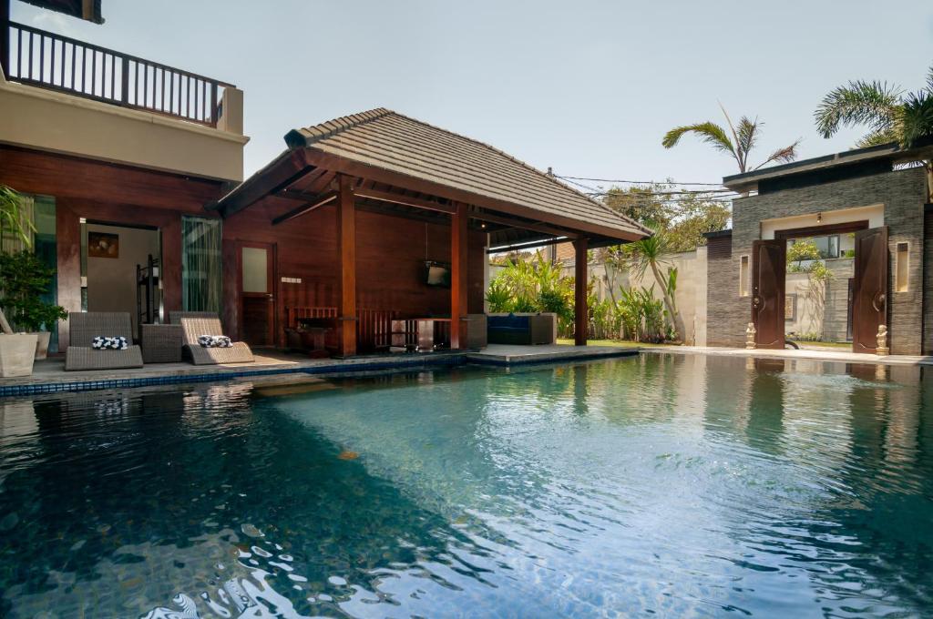 Private pool at Villa Mewah