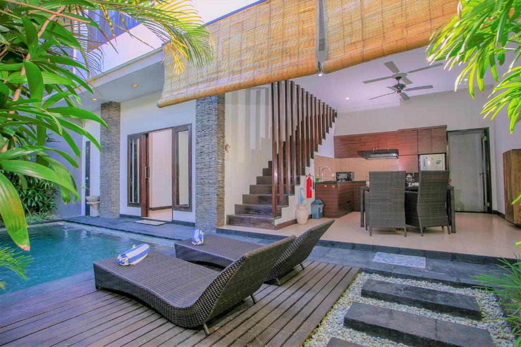 Hall with pool view at Beautiful Bali Villas