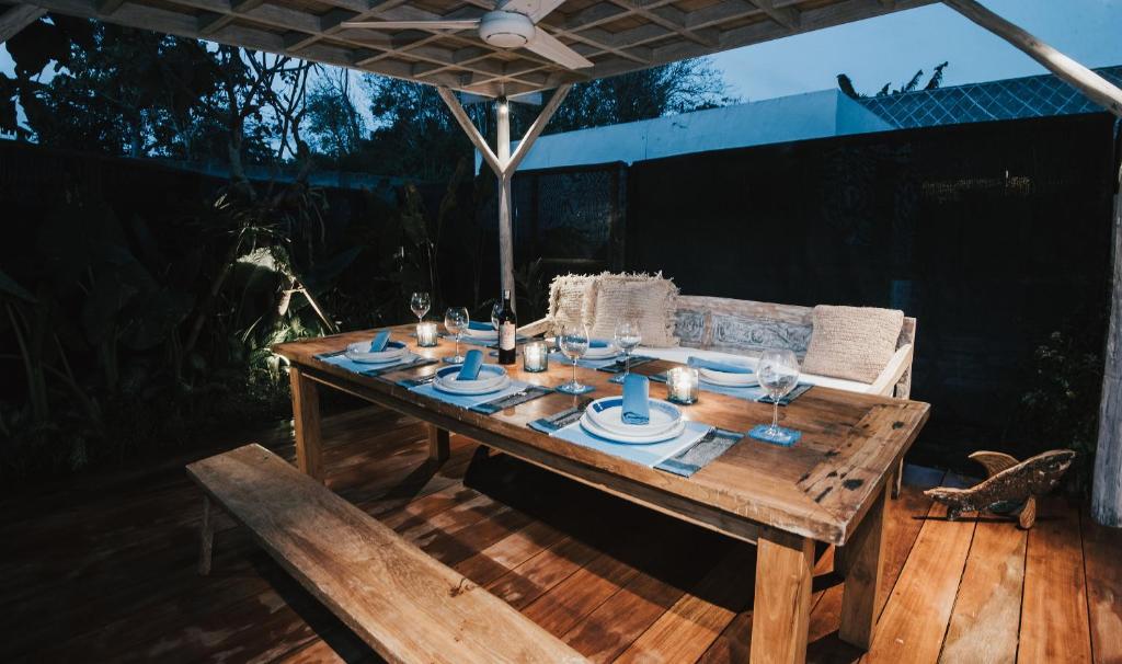 Dining table at Villa Sari at Sandy Bay