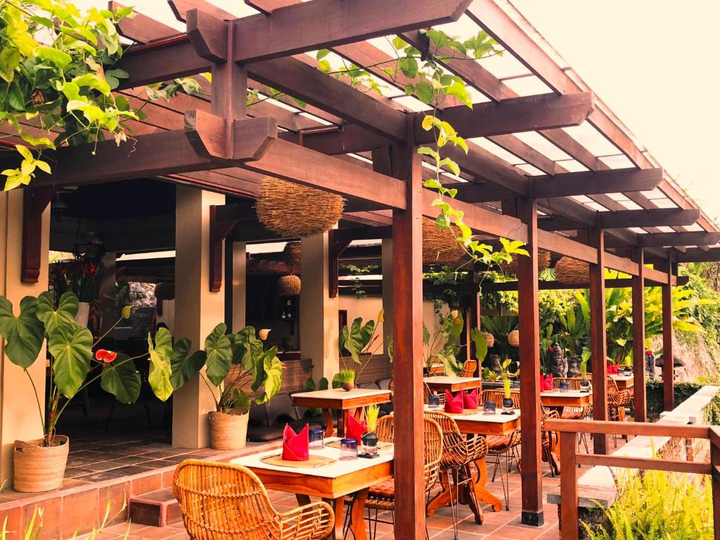 Dinning table at Villa Semana Resort & Spa