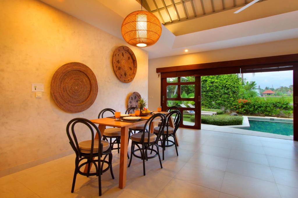 Dinning table at Bracha Villas Bali 