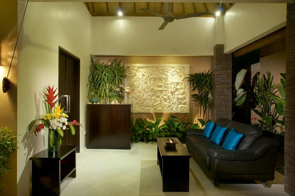 Hall with sofa at My Villas In Bali