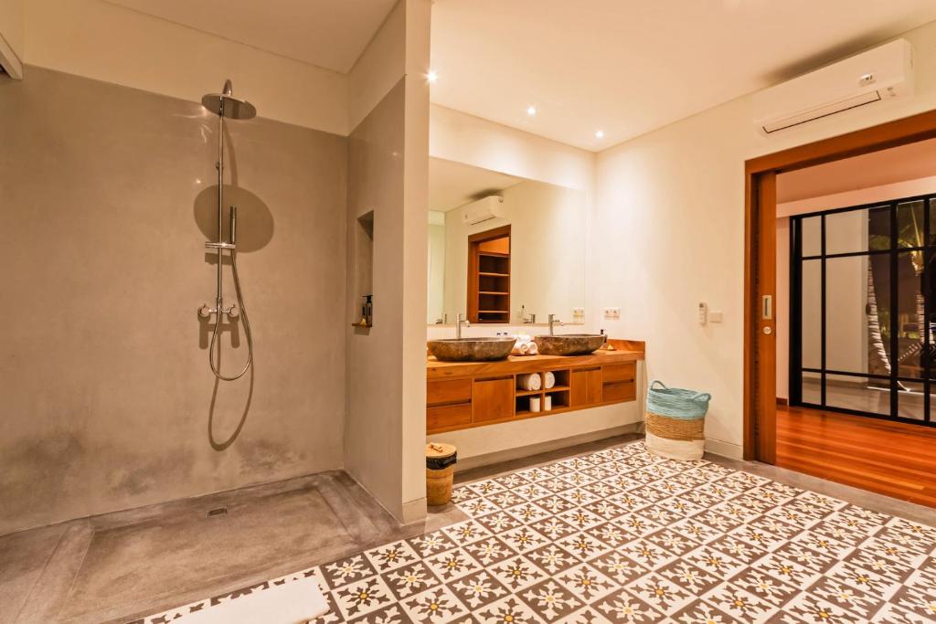 heritage villa bathroom