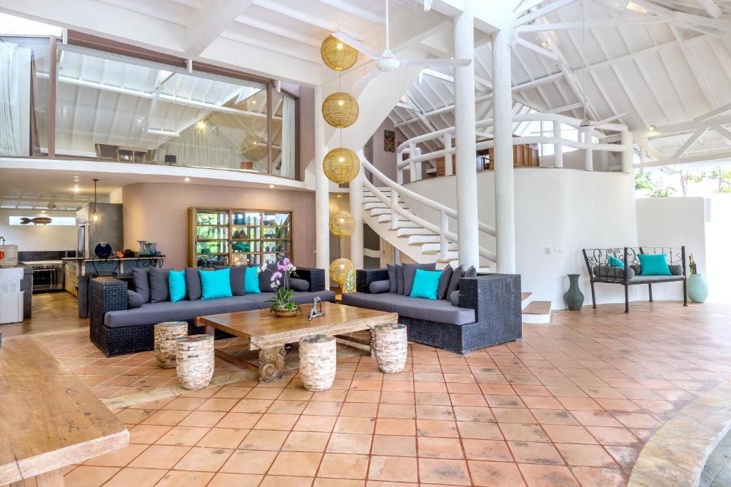la villa living space