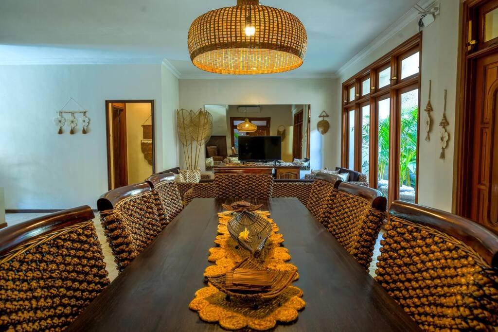 dining area marie villa