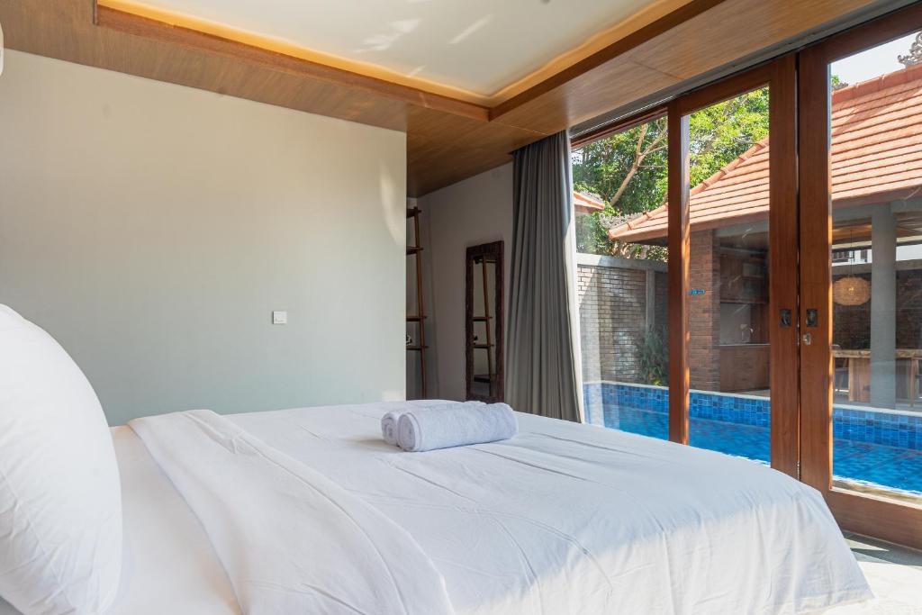 serenia villa bedroom