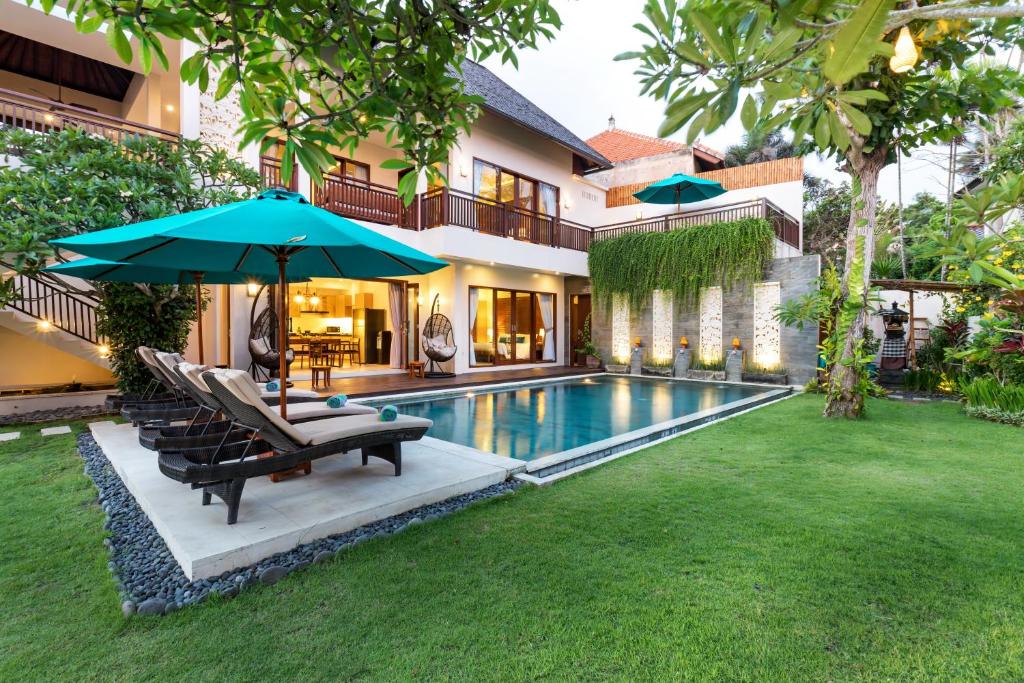 villa sanika pool 3