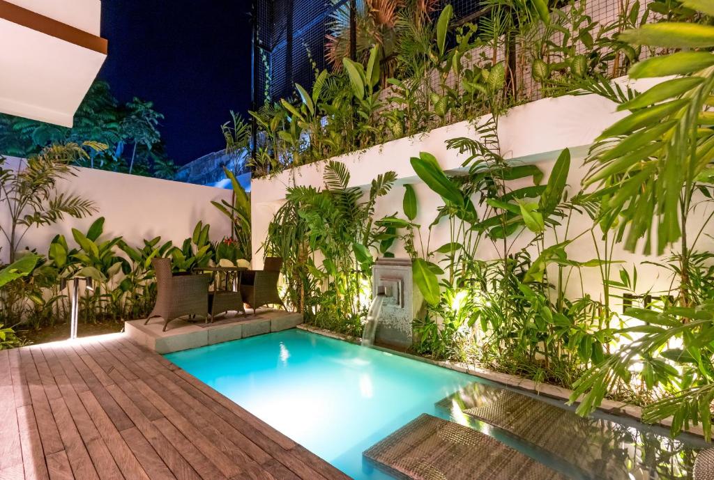 botanika villa pool