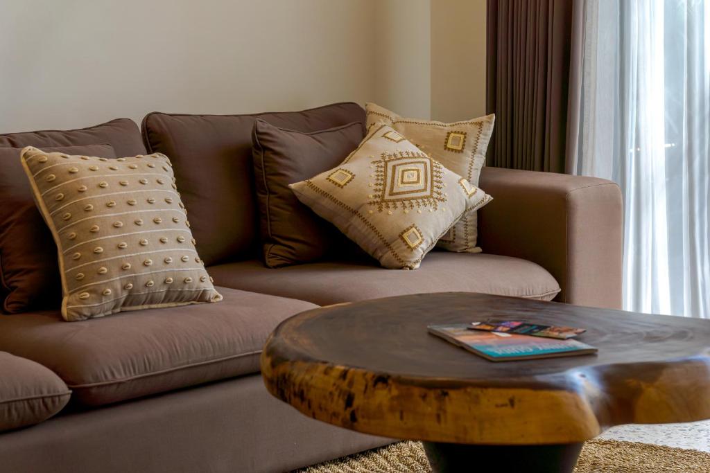 sunny village batu sofa detail