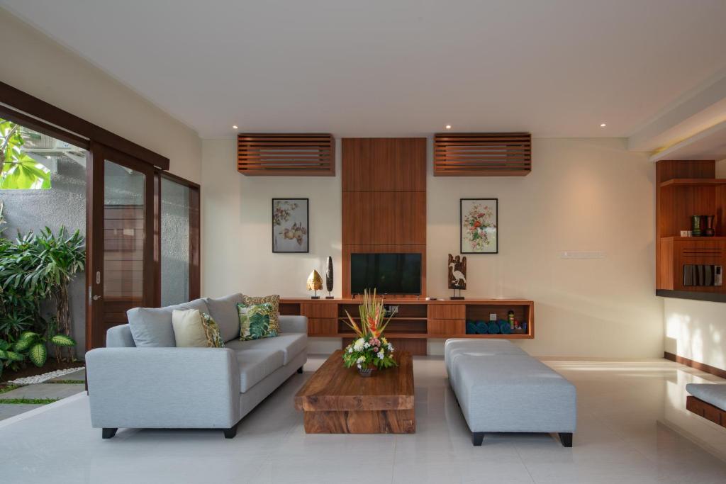 villa sally living area
