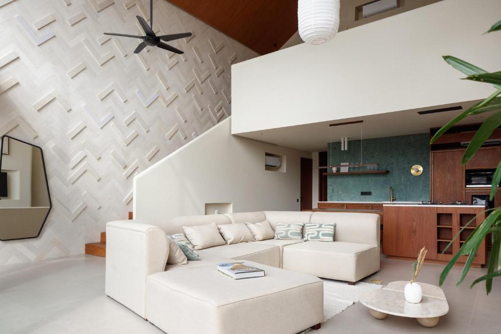 asai village sofa 2