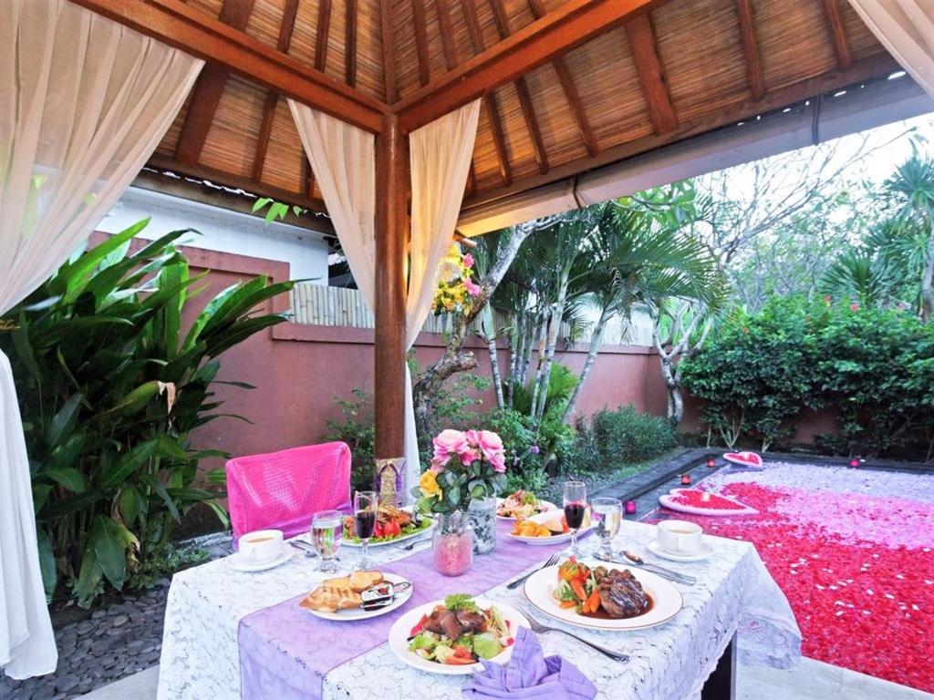 pool villa 2