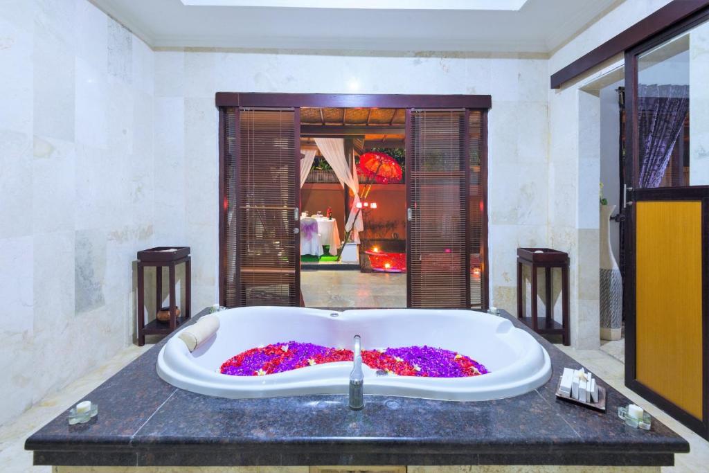 pool villa 9