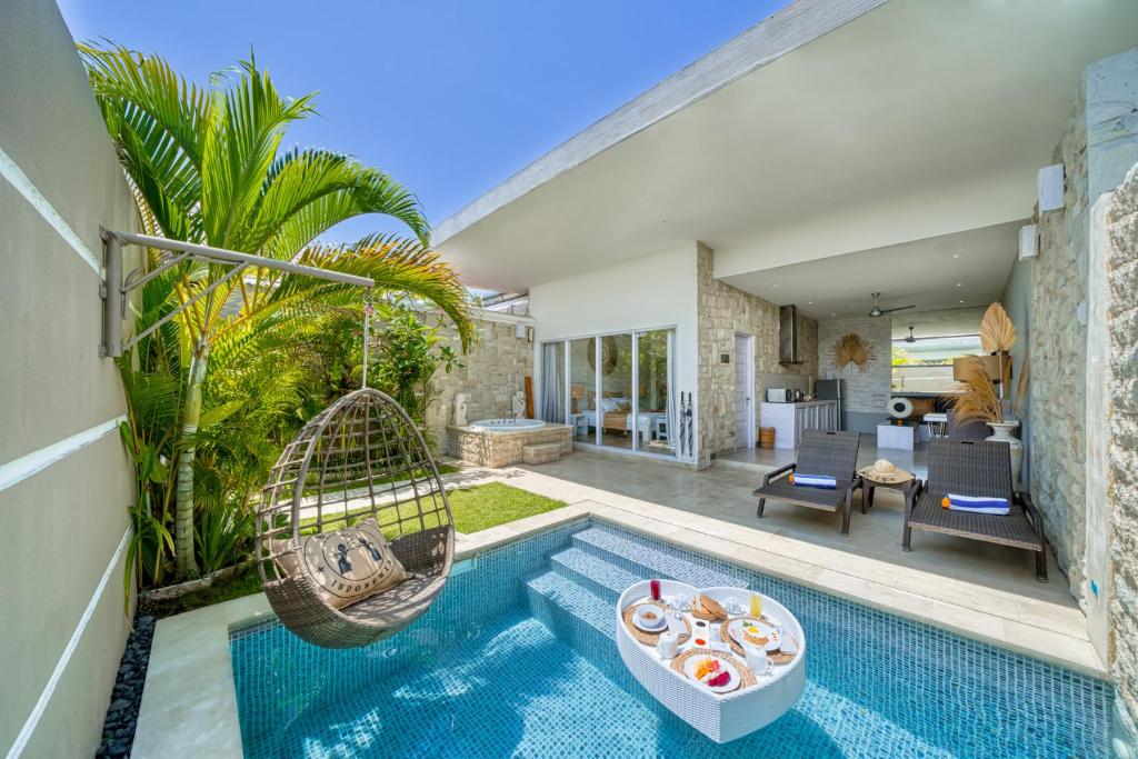 bali cozy villa swimming pool