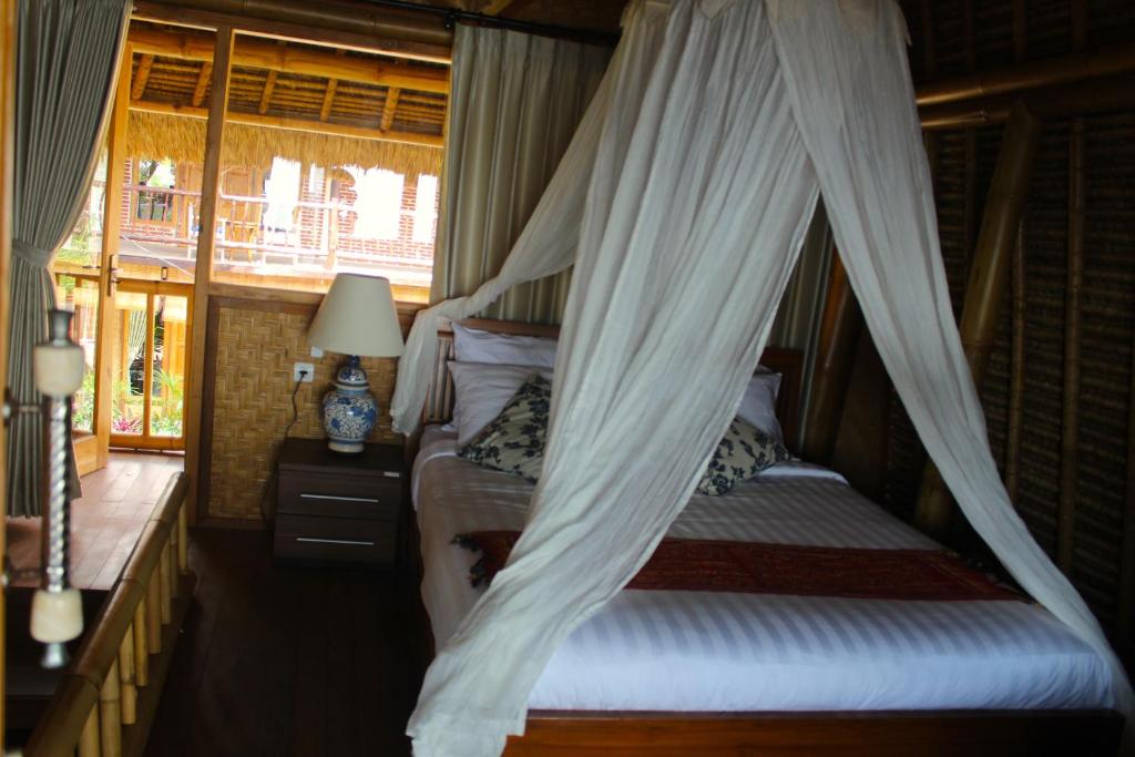beachhouse lovina bedroom 01