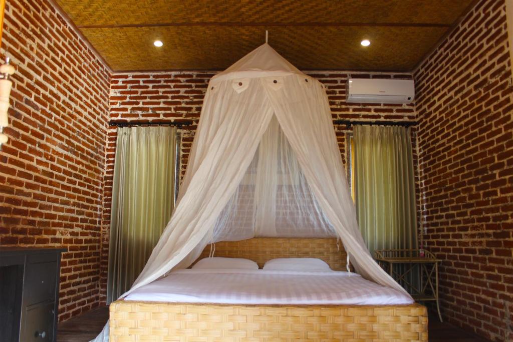 beachhouse lovina bedroom 03