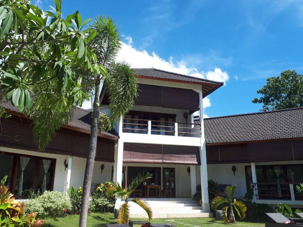 lovina paradise villa day