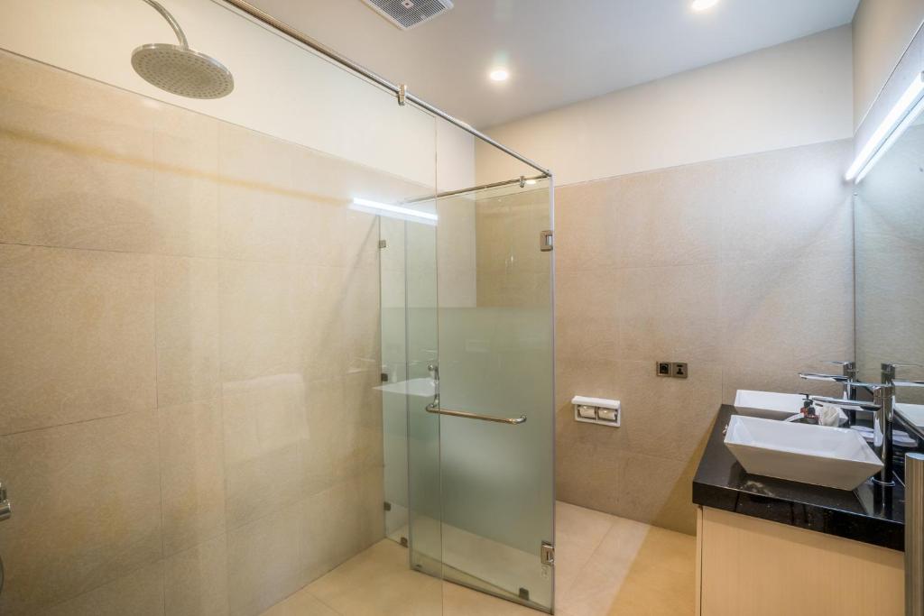 lovina villa bathroom interior