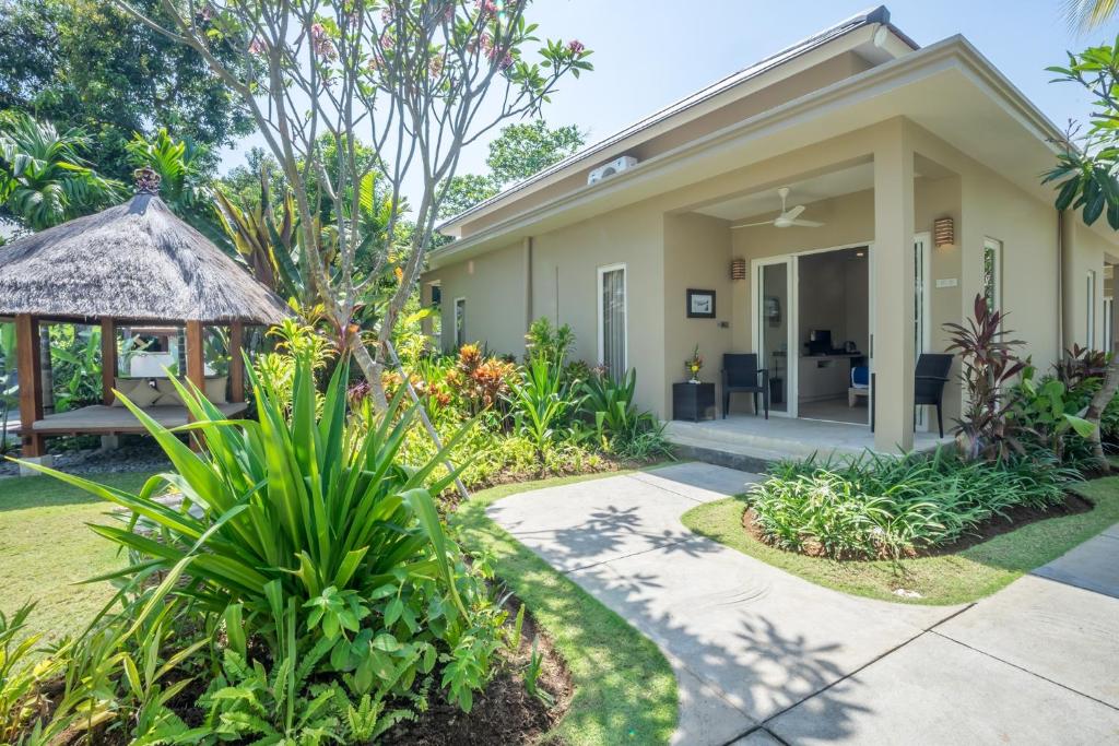 lovina villa garden view