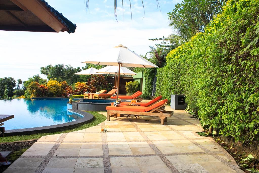 le tito villa way