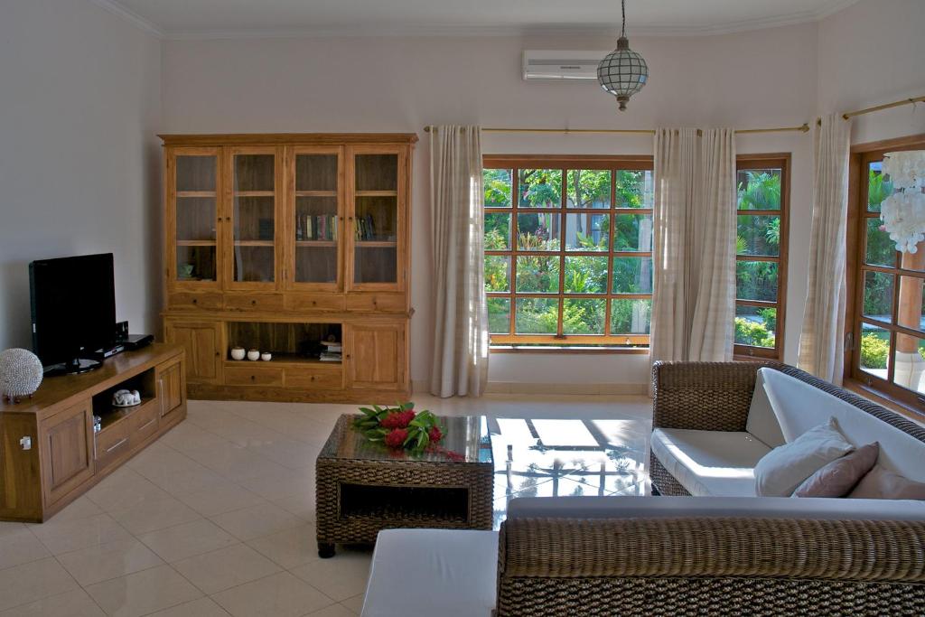 nirwana villa dining view