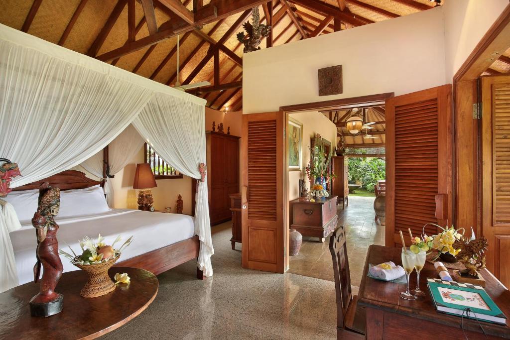 patria villa bedroom suite