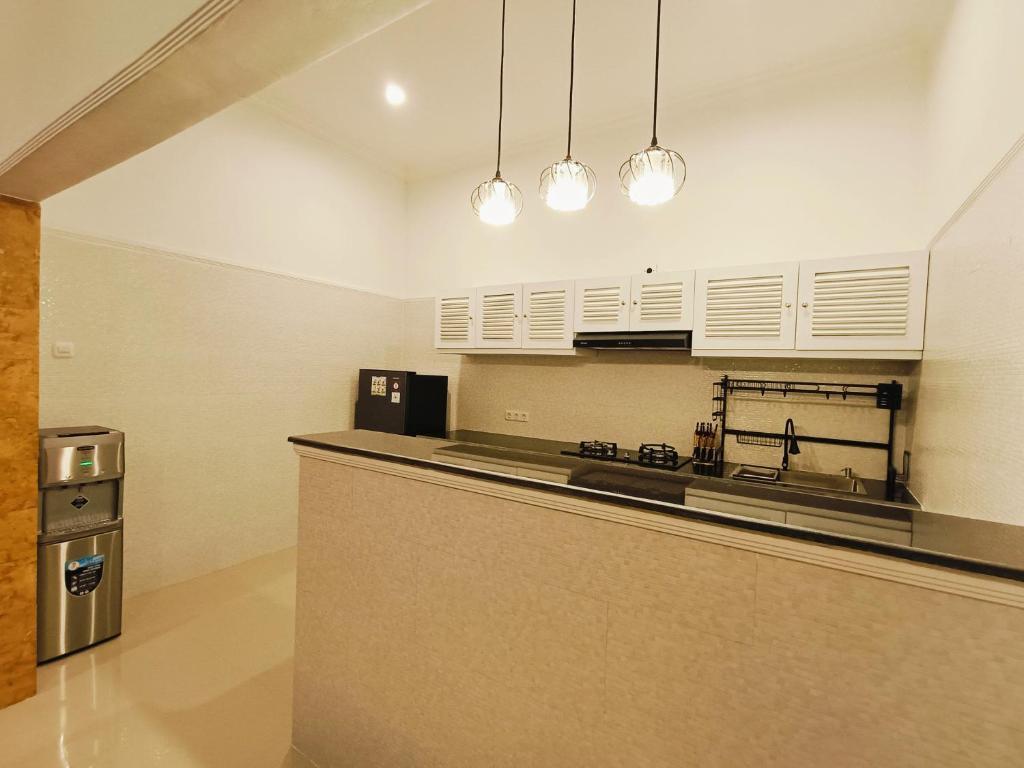 villa twin flower kitchen