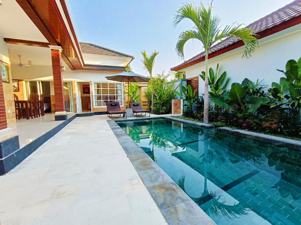 villa twin flower pool