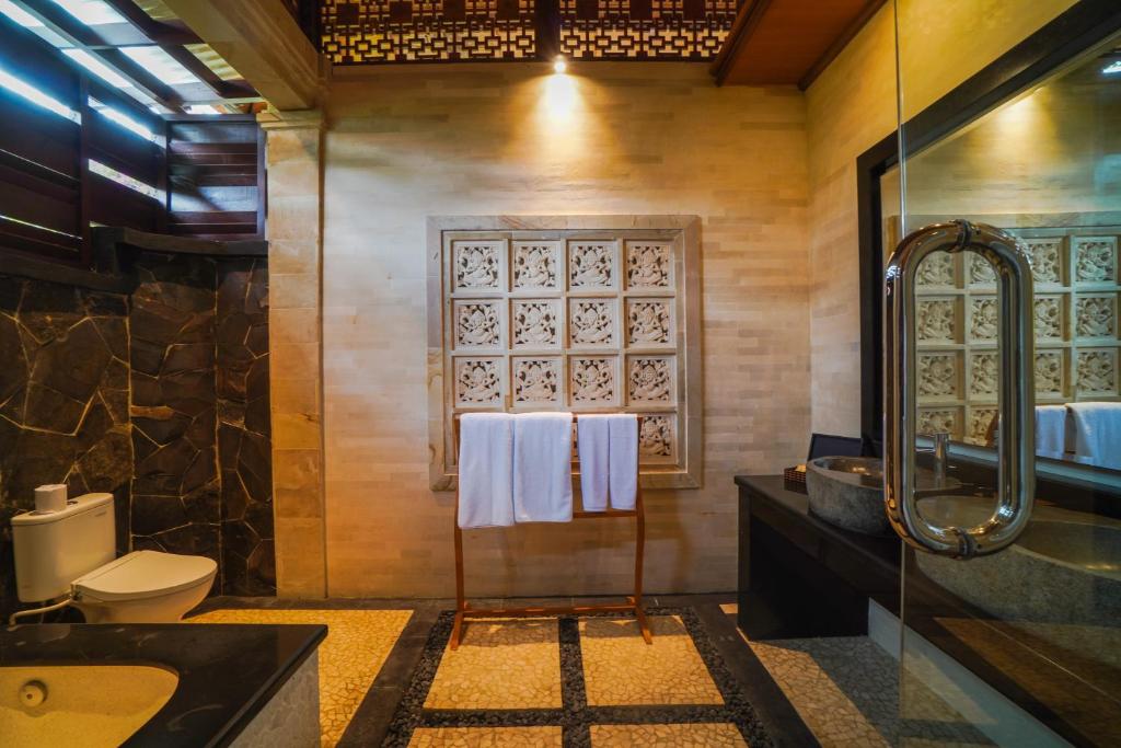 giri bhagawan bathroom design
