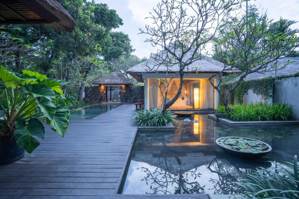 kayumanis villa poolside villa