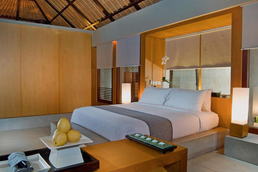 bale villas deluxe bedroom